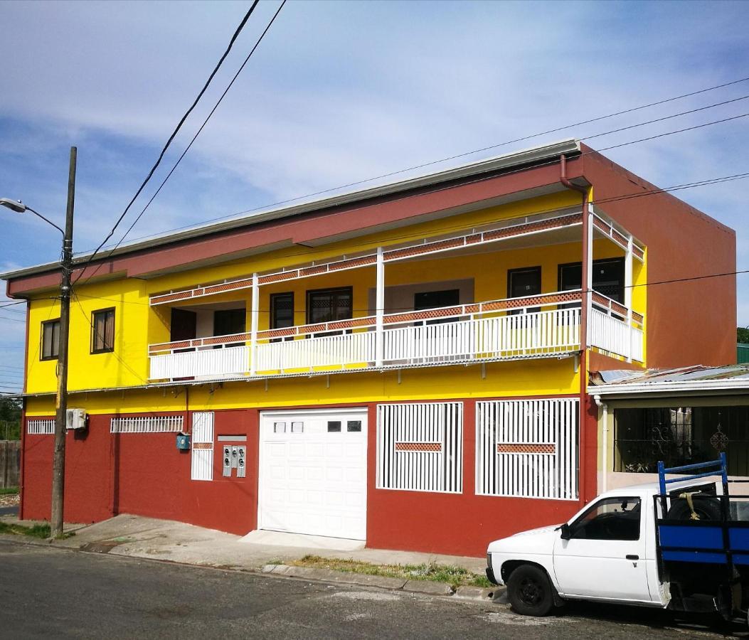 Aptos Casa Caribe, Habitaciones Privadas En Aptos Compartidos & Aptos Completos Con Auto Entrada Puerto Limon Eksteriør bilde