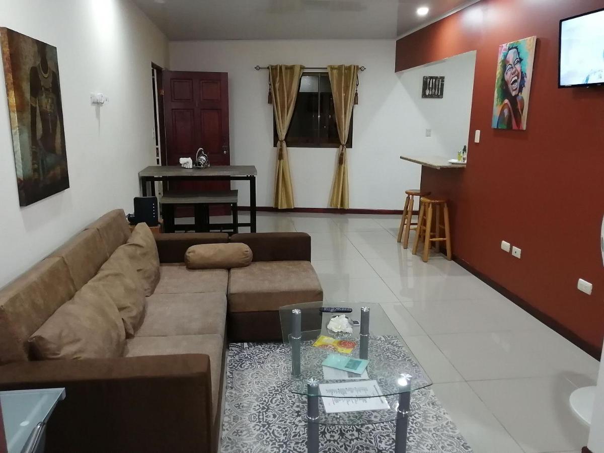 Aptos Casa Caribe, Habitaciones Privadas En Aptos Compartidos & Aptos Completos Con Auto Entrada Puerto Limon Eksteriør bilde